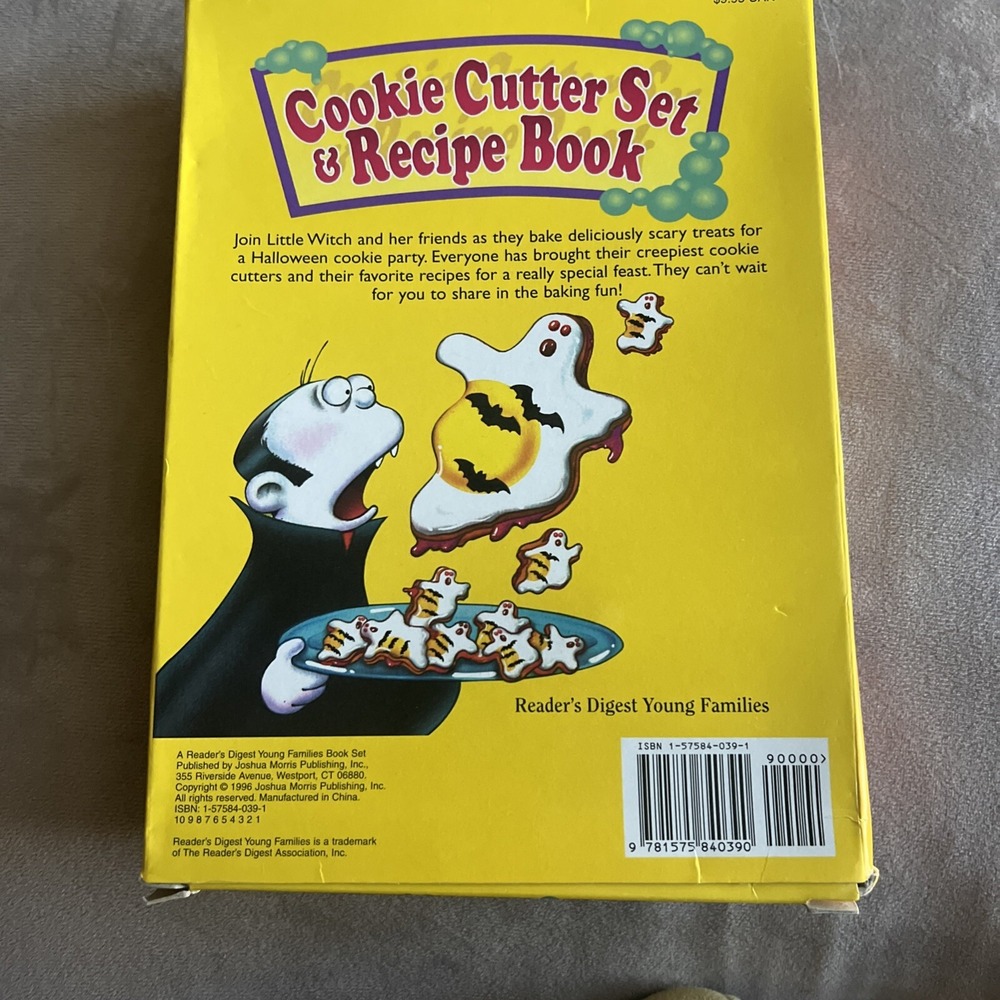 Creepy Cookies: Halloween Cookie Cutter Set & Recipe Book By Reader's Digest 96 - Picture 5 of 11